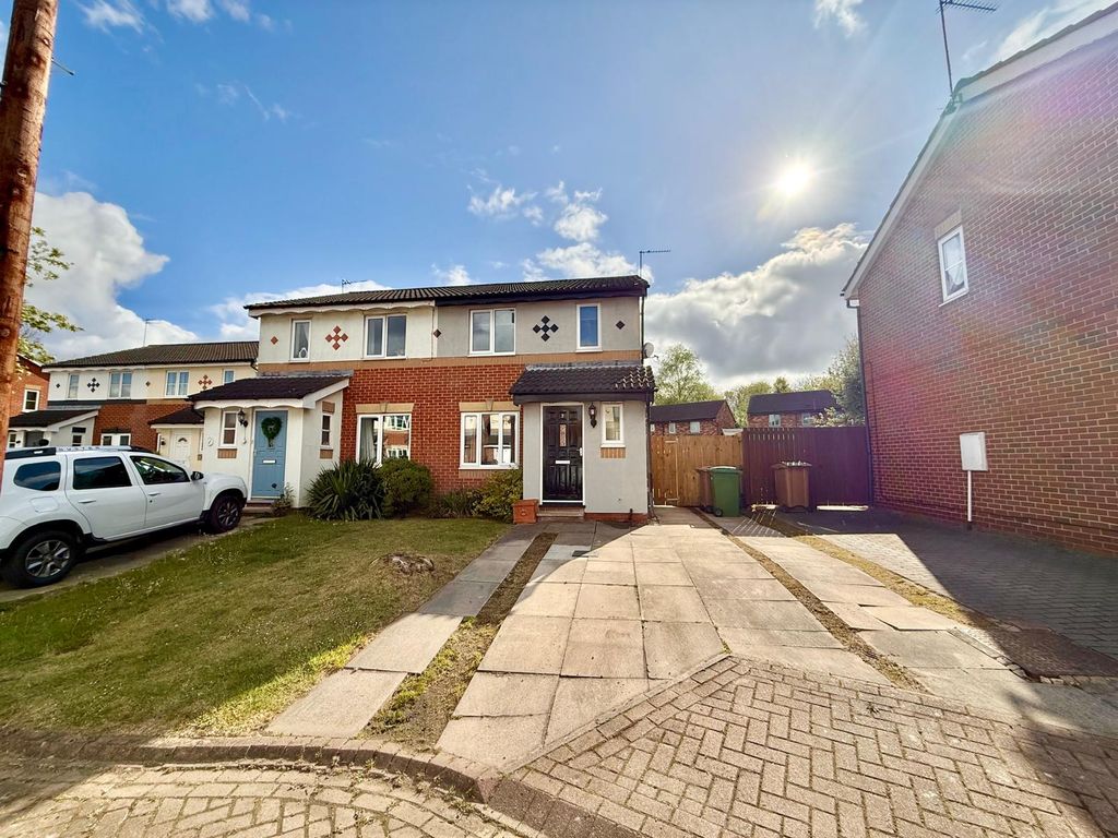 Property photo 2 of 19