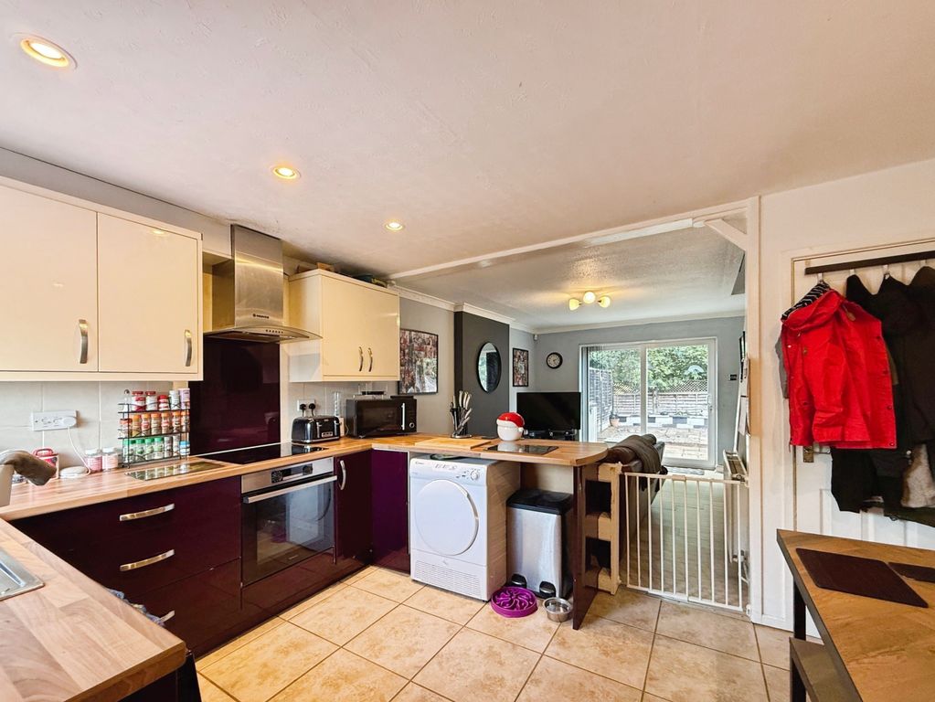 Property photo 2 of 16