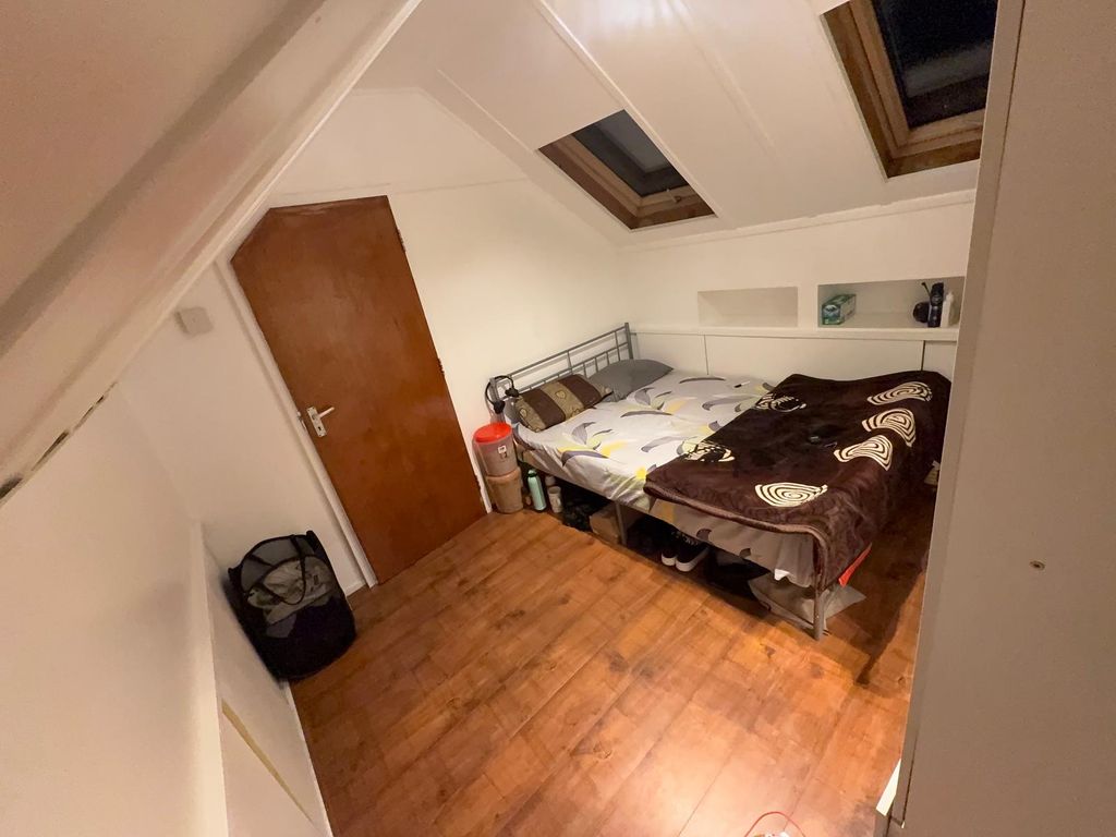 Property photo 2 of 3