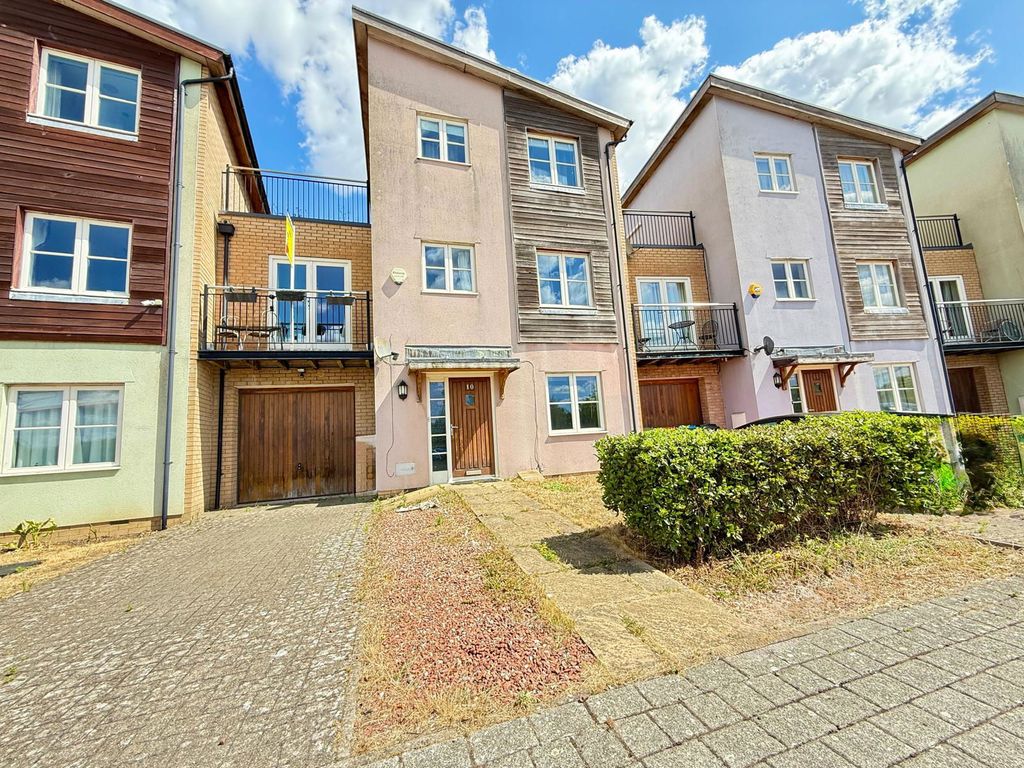 Property photo 2 of 54