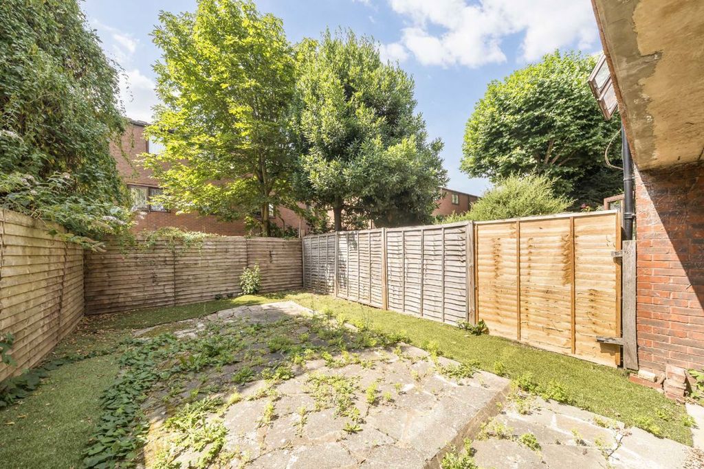 Property photo 2 of 5