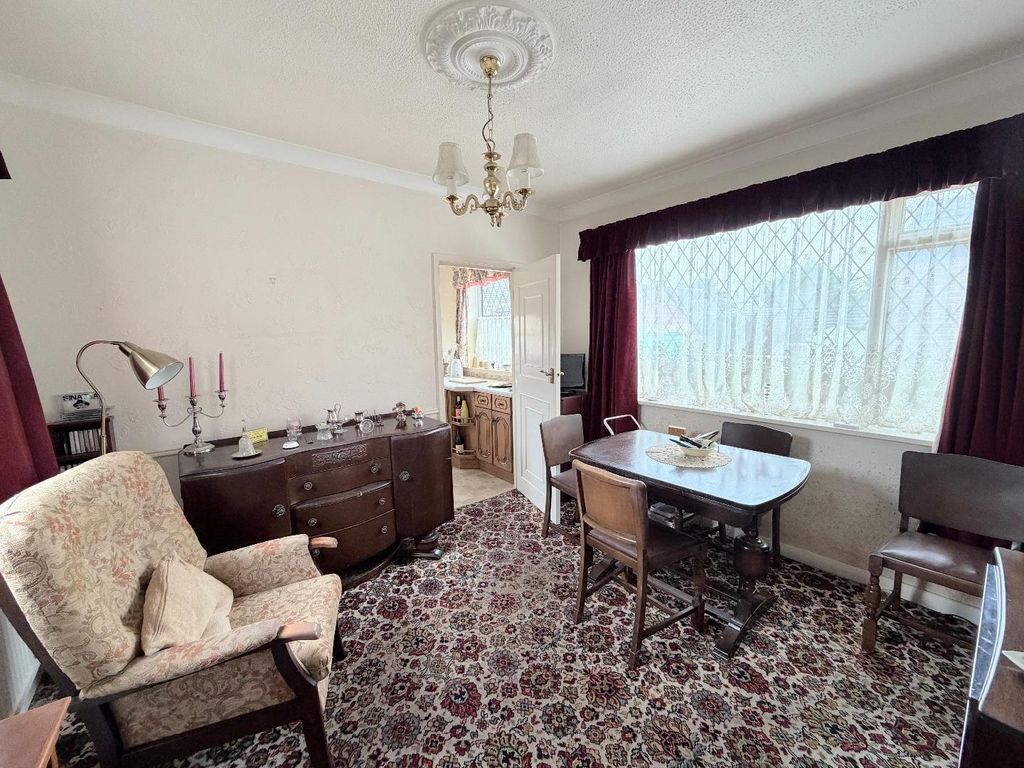 Property photo 3 of 10 Dining Room