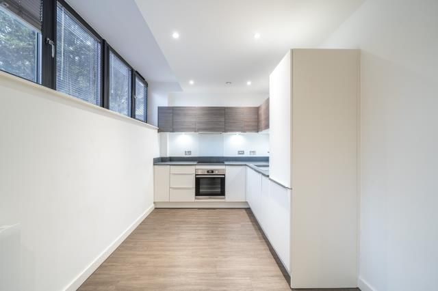 Property photo 2 of 14 Kitchen