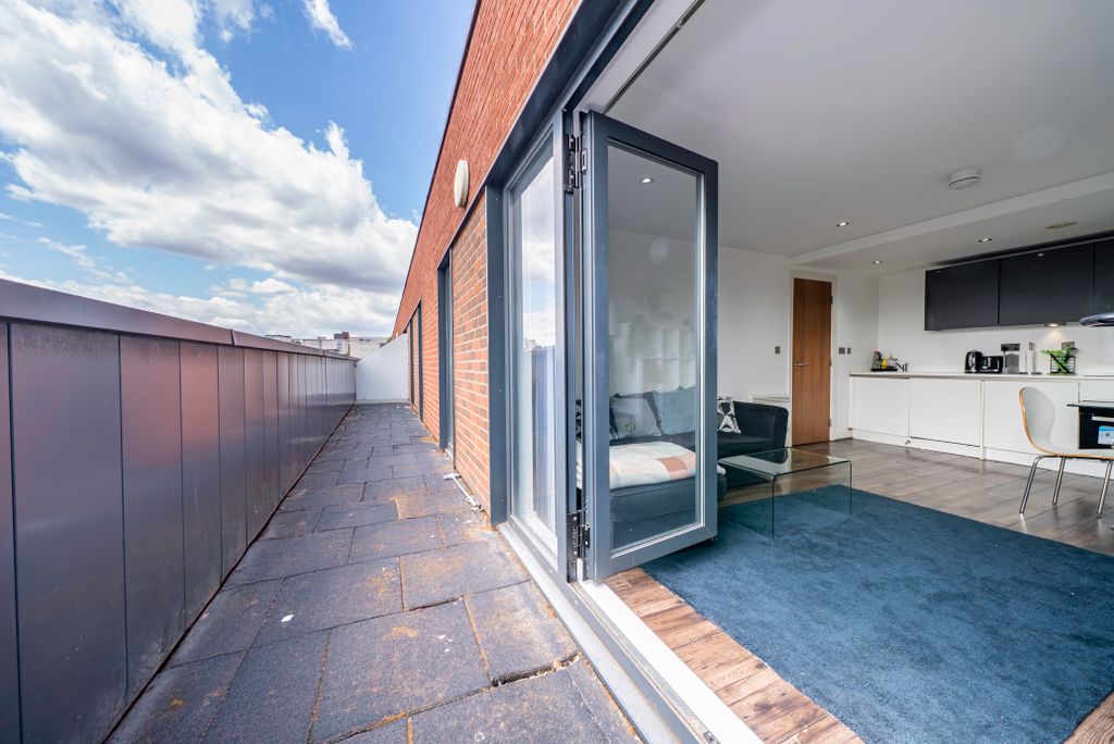 Property photo 1 of 16 Maddison House00005