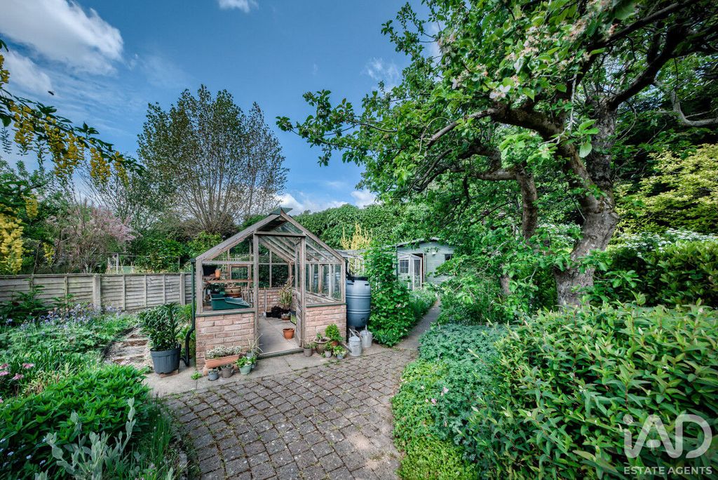 Property photo 2 of 26