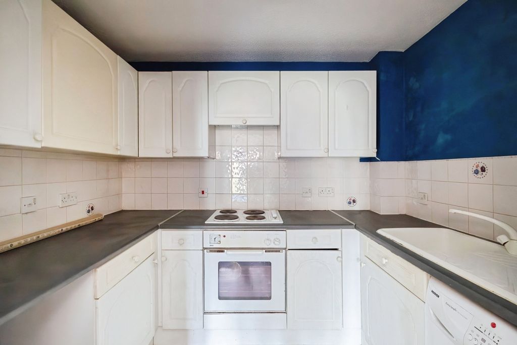Property photo 3 of 12 Pbox-Img.Jpg