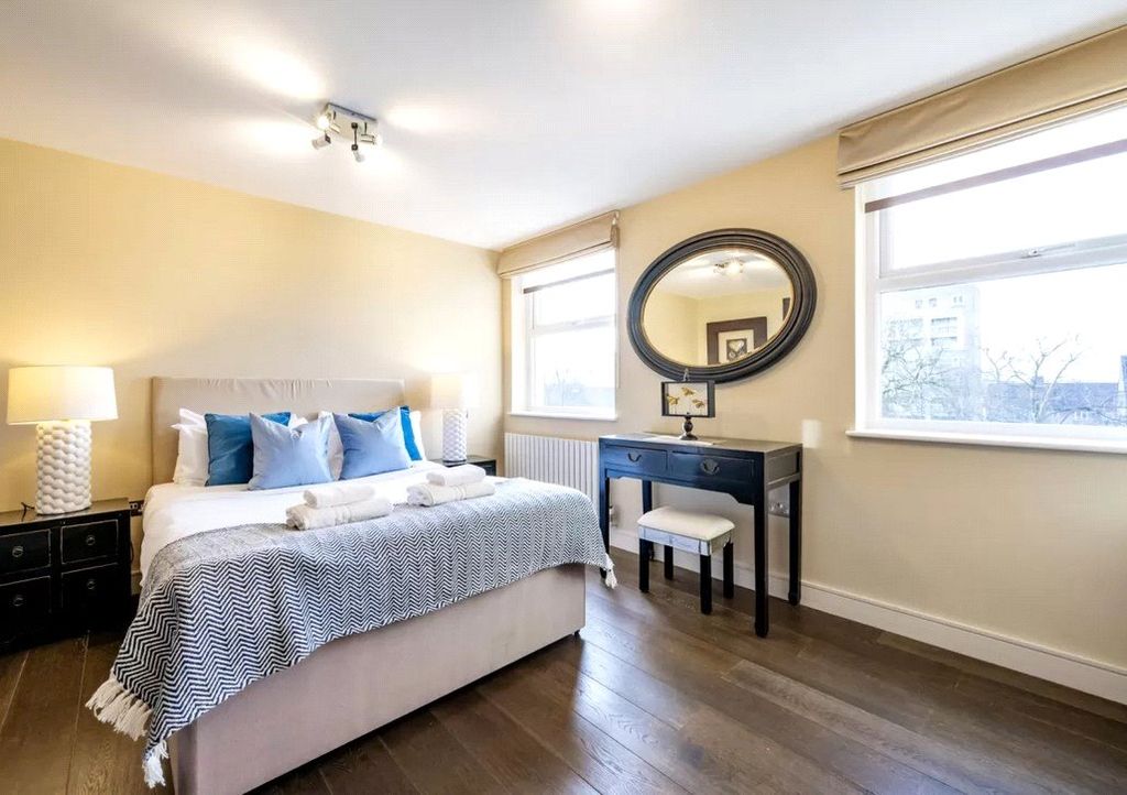 Property photo 2 of 13 Main Bedroom