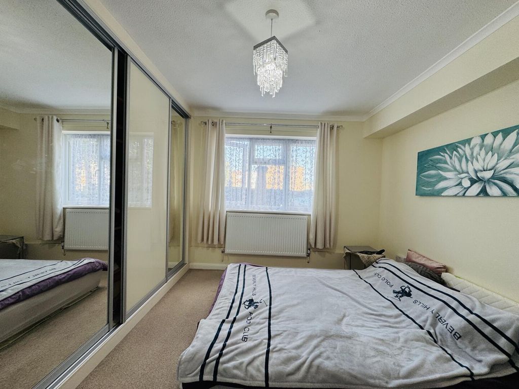 Property photo 3 of 15 Bedroom 1