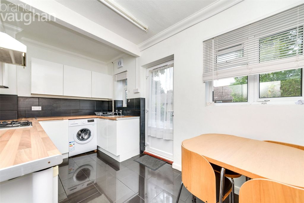 Property photo 1 of 13 Picture No. 04