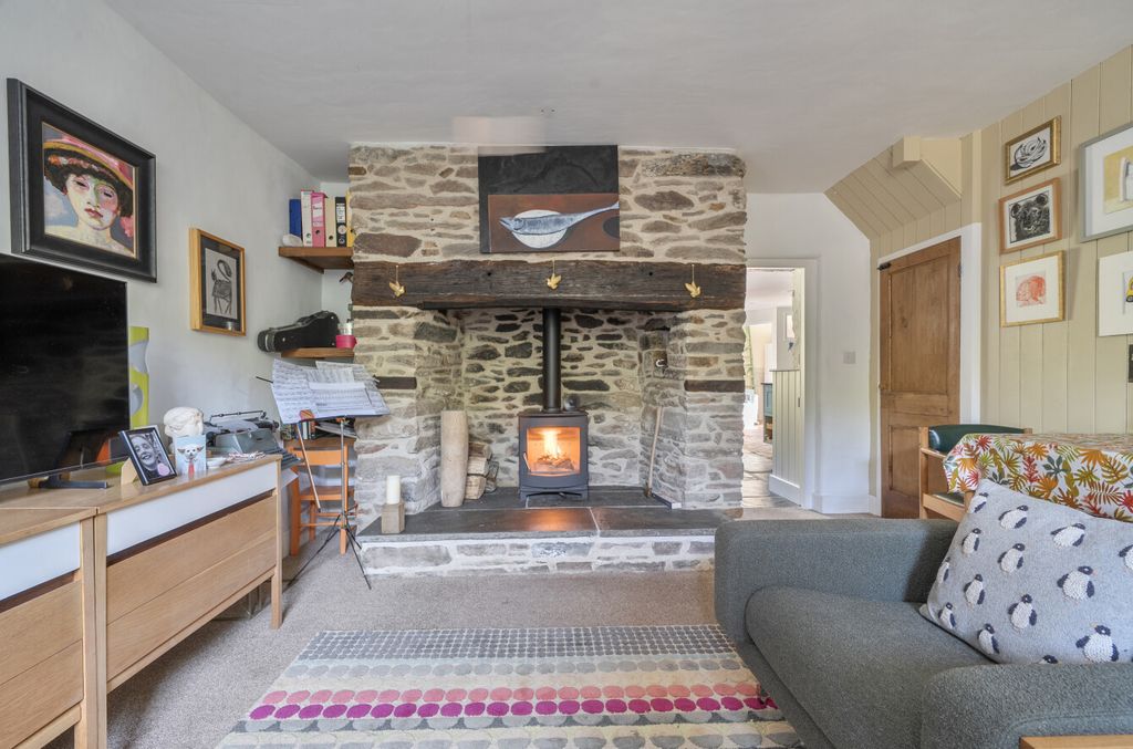 Property photo 2 of 23 1445863-14-69Ea79...
