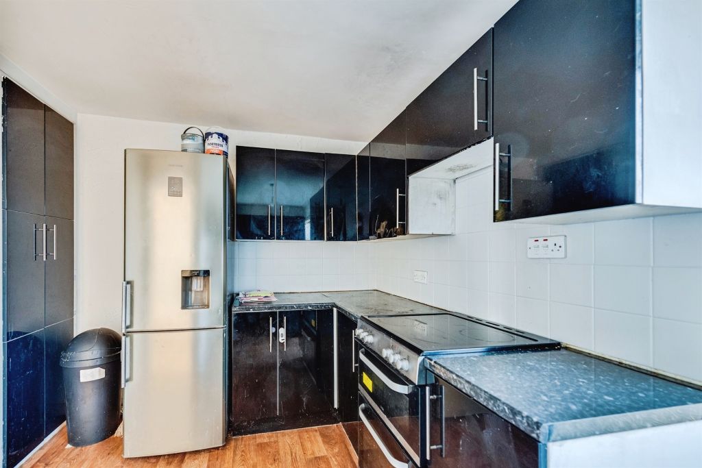 Property photo 2 of 16