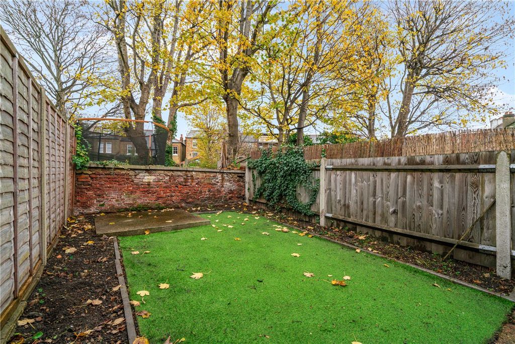 Property photo 2 of 10 Picture No. 24