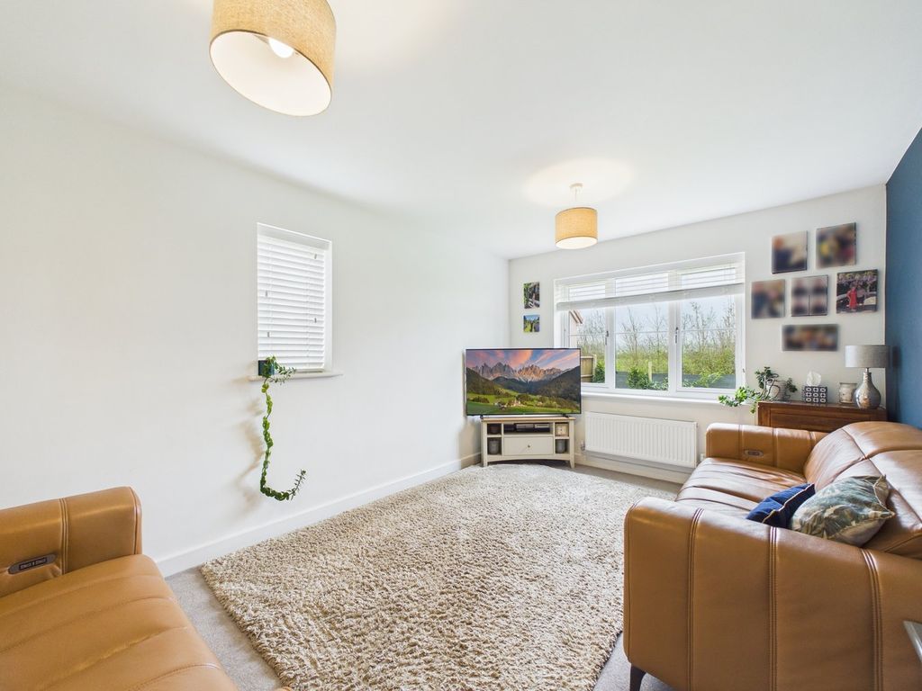 Property photo 3 of 24