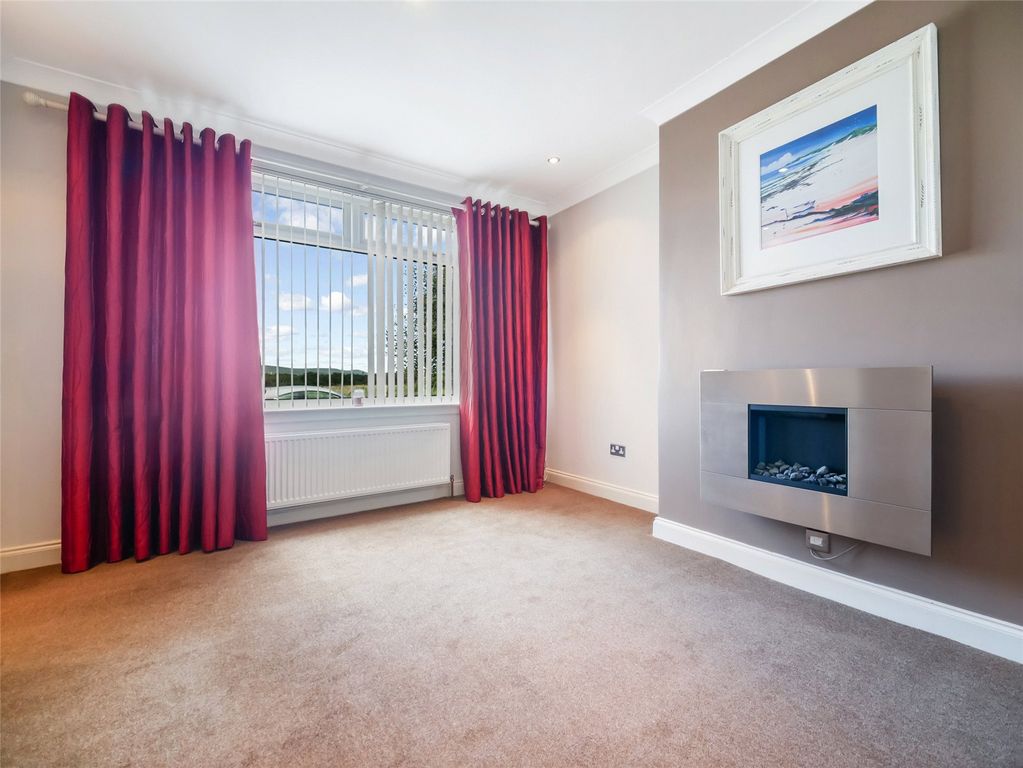 Property photo 2 of 15 Picture No. 04