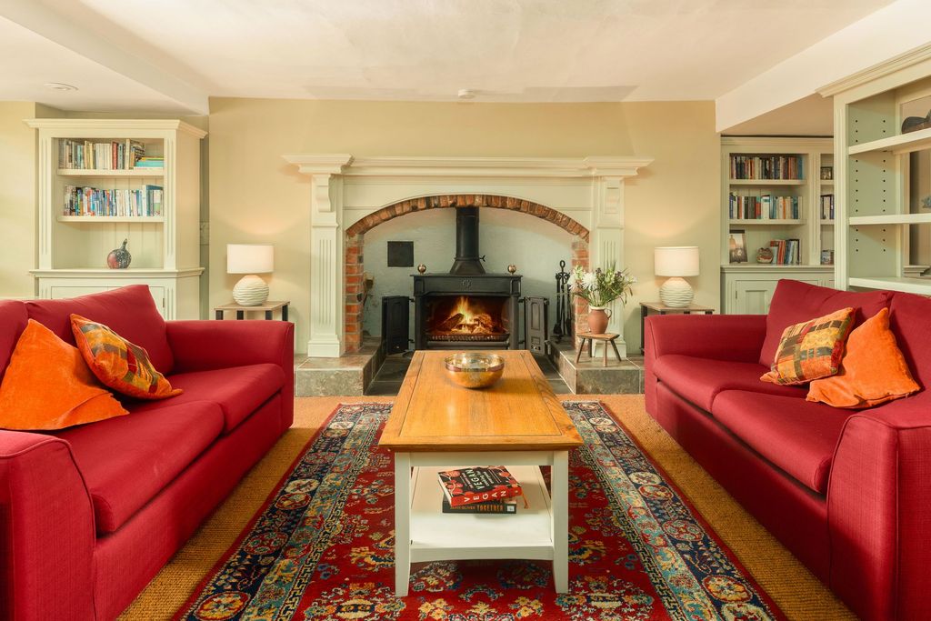 Property photo 3 of 57 Sitting Room