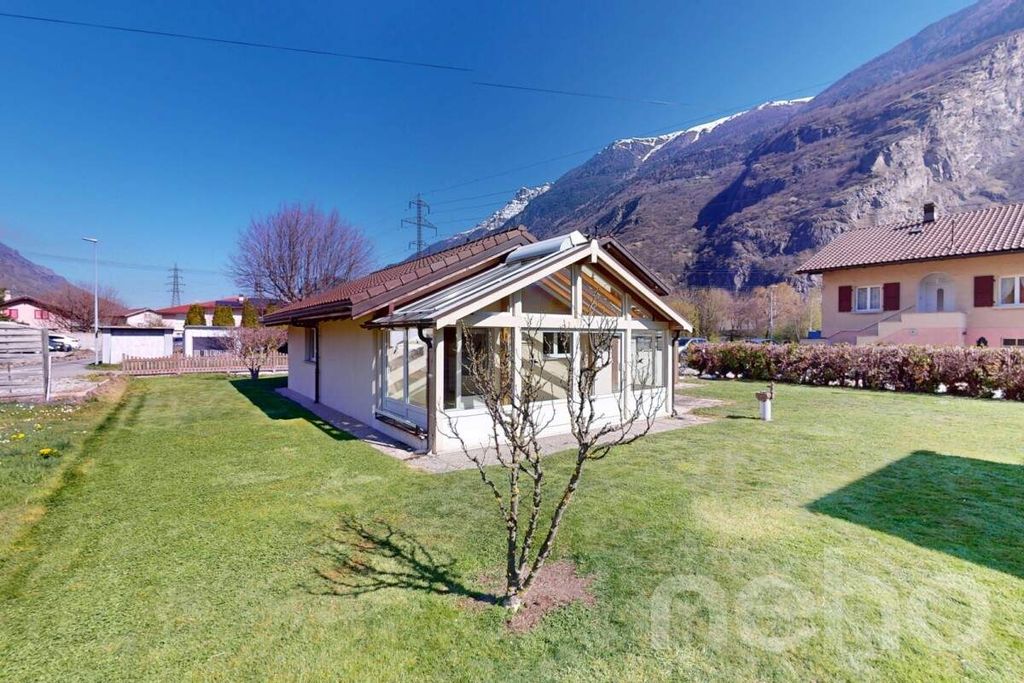 Property photo 2 of 13