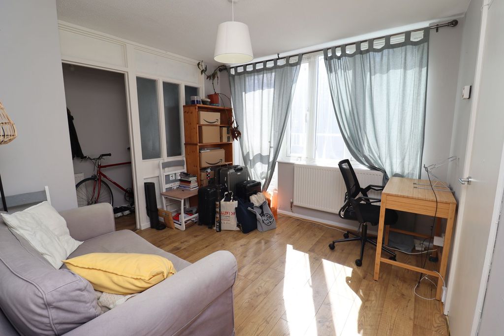 Property photo 2 of 7