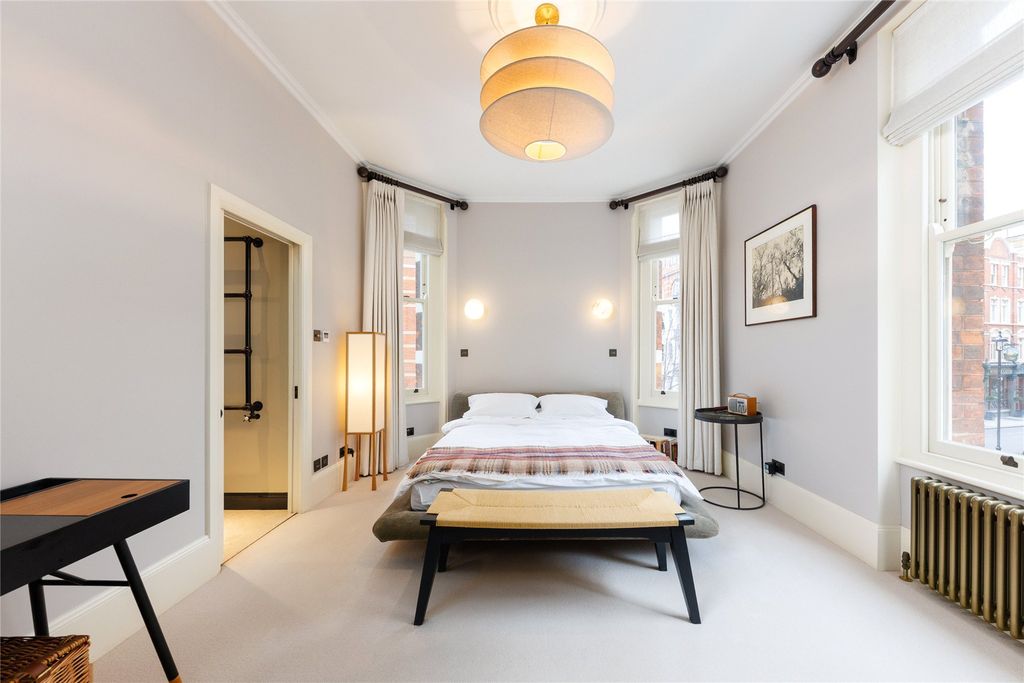 Property photo 2 of 13 Picture No. 18