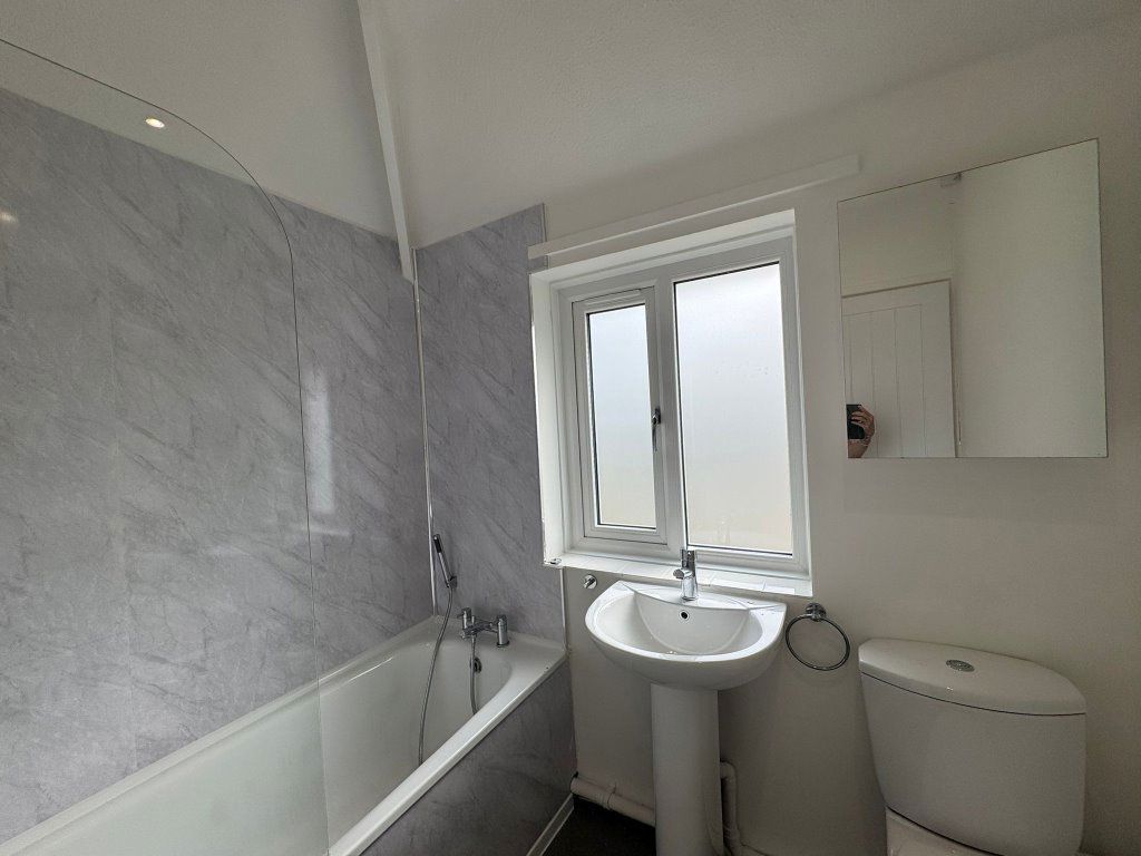 Property photo 3 of 28