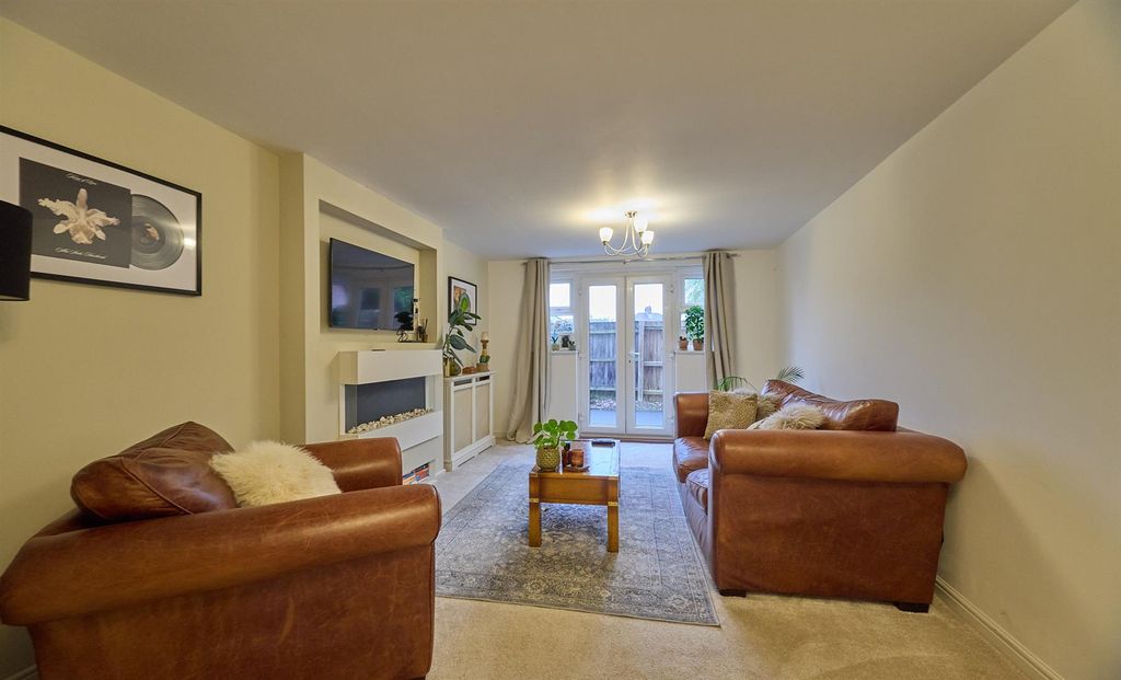 Property photo 2 of 5 Mallory House Hk 3.Jpg