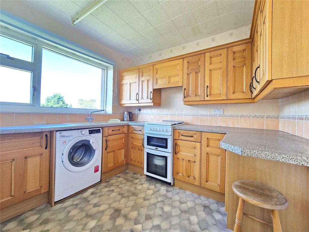 Property photo 3 of 13 Kitchen