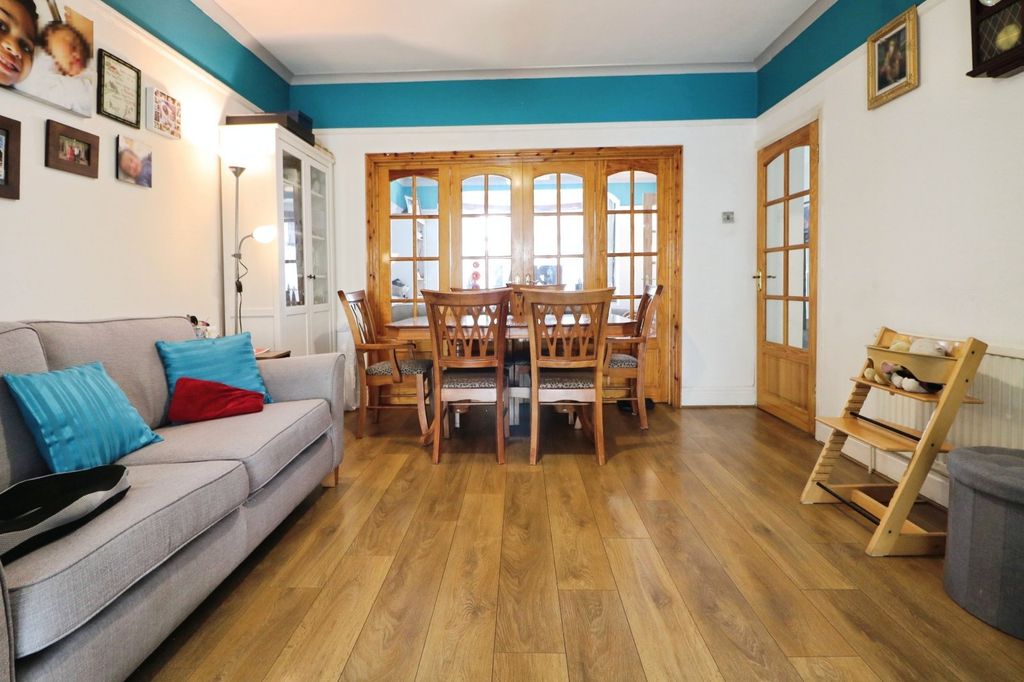 Property photo 3 of 24 Picture No. 03