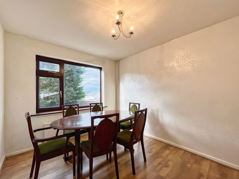 Property photo 3 of 33 Photo 14