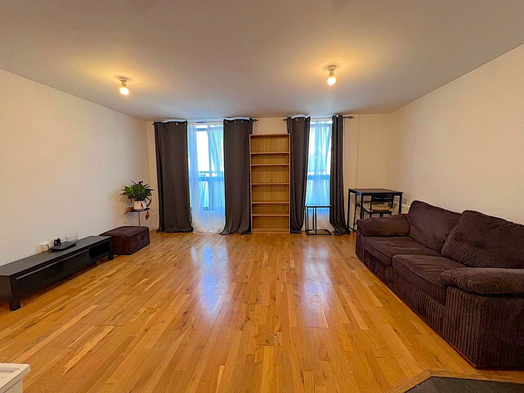 Property photo 2 of 6