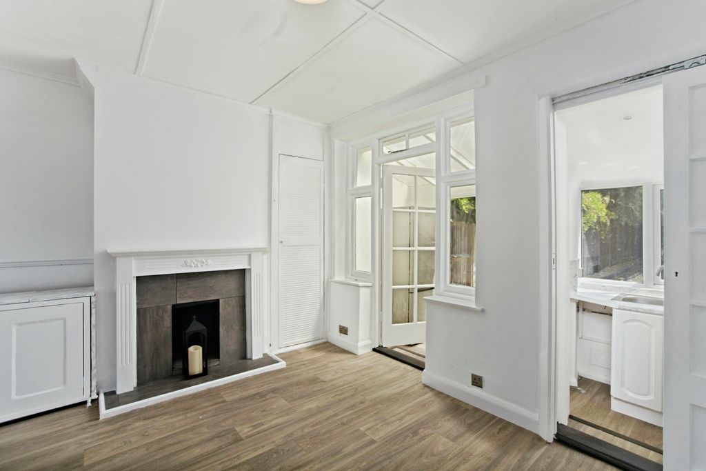 Property photo 3 of 23 Reception Room