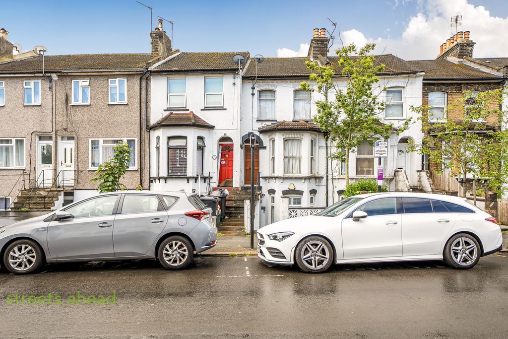 Property photo 1 of 14 Fb232F3c-75Be-42F...