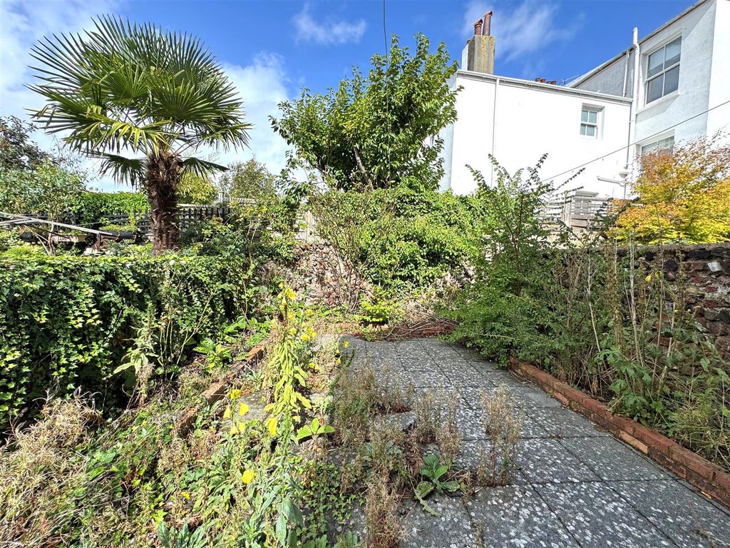 Property photo 2 of 13 3E.Jpg