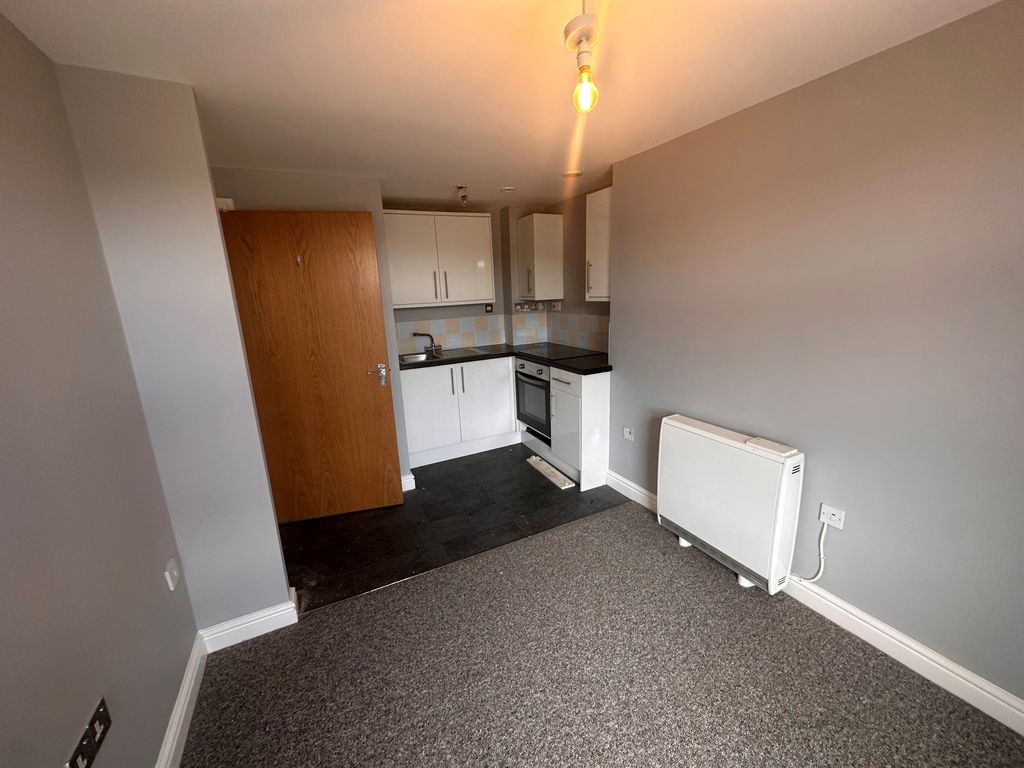 Property photo 3 of 6 Balcony