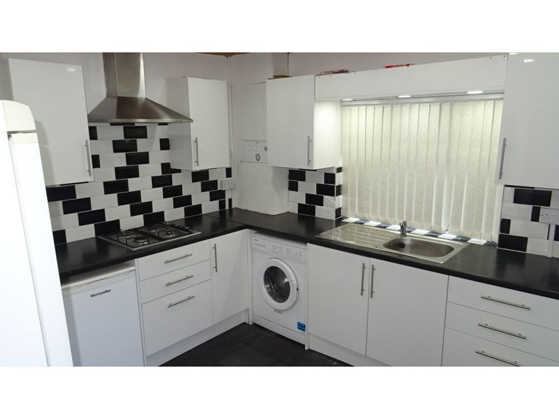 Property photo 1 of 12 5 Double Bedrooms