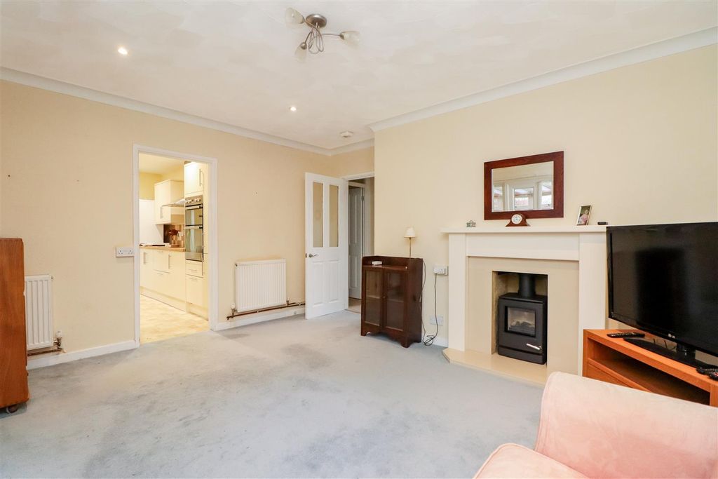 Property photo 3 of 19