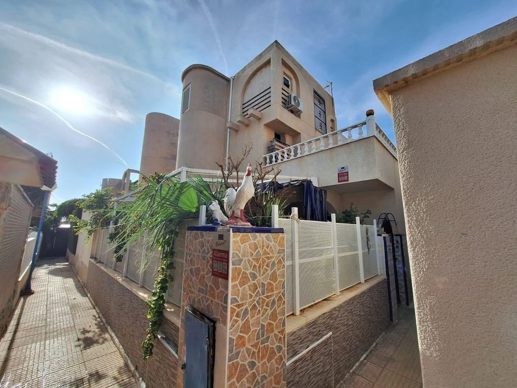 Property photo 1 of 42