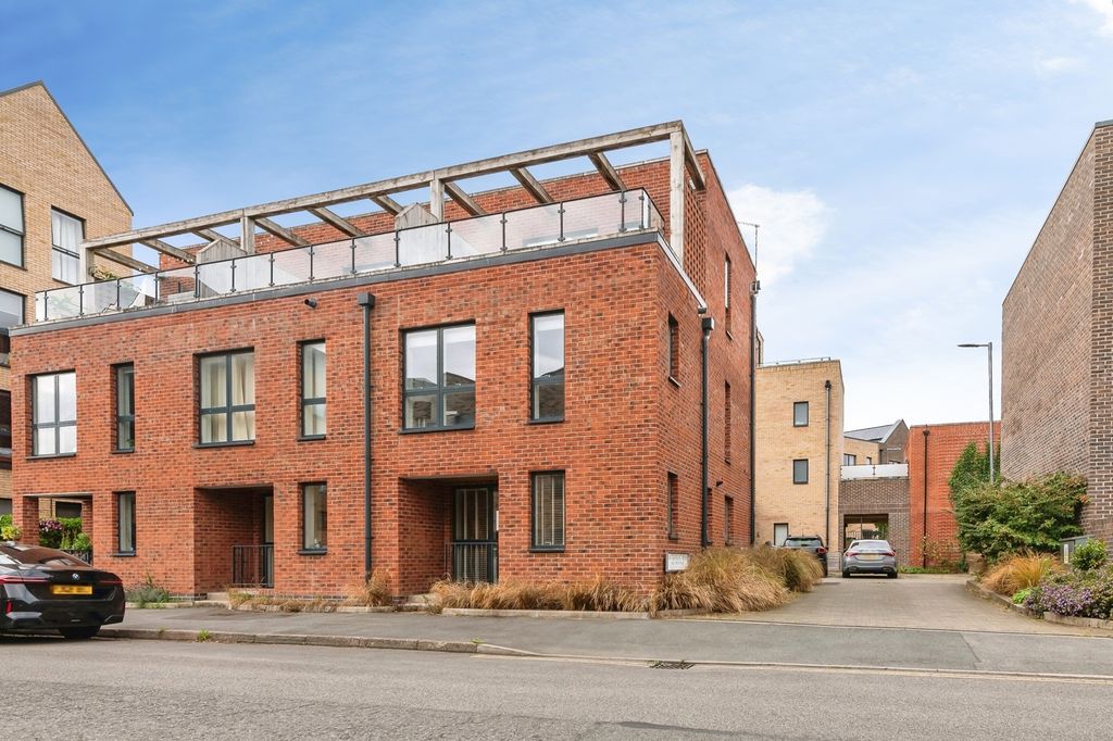 Property photo 1 of 18 Pbox-Img.Jpg