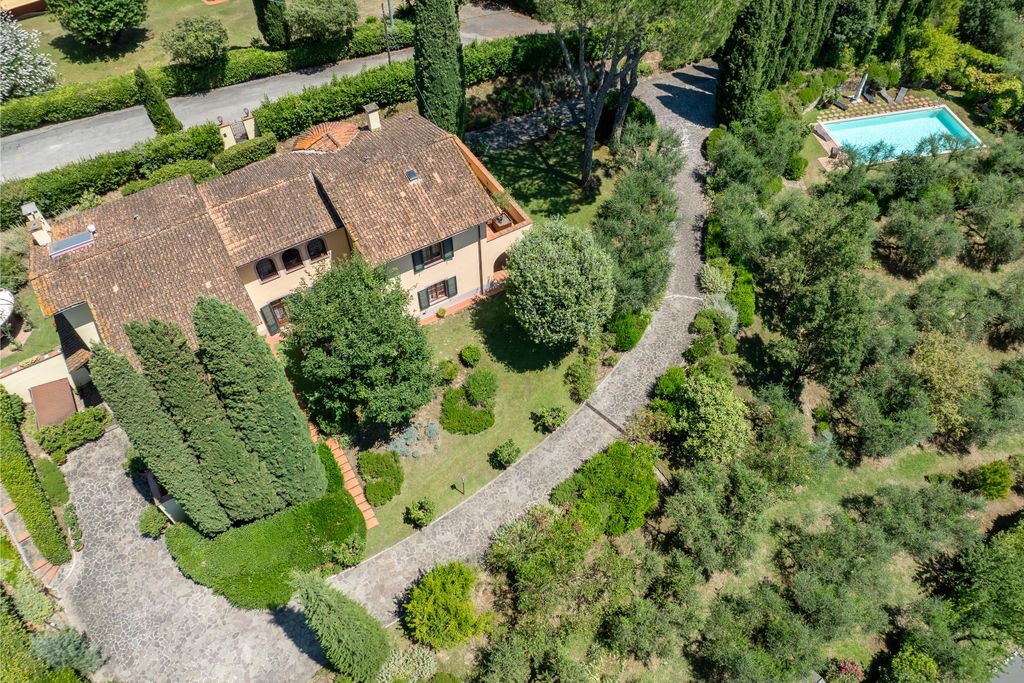 Property photo 1 of 16 Image