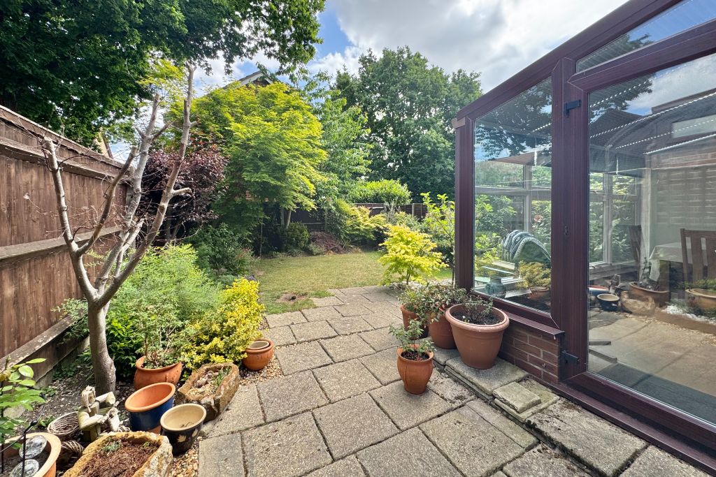 Property photo 3 of 14 Garden