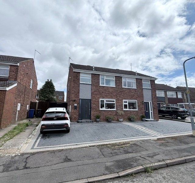 Property photo 1 of 7 Beech Close