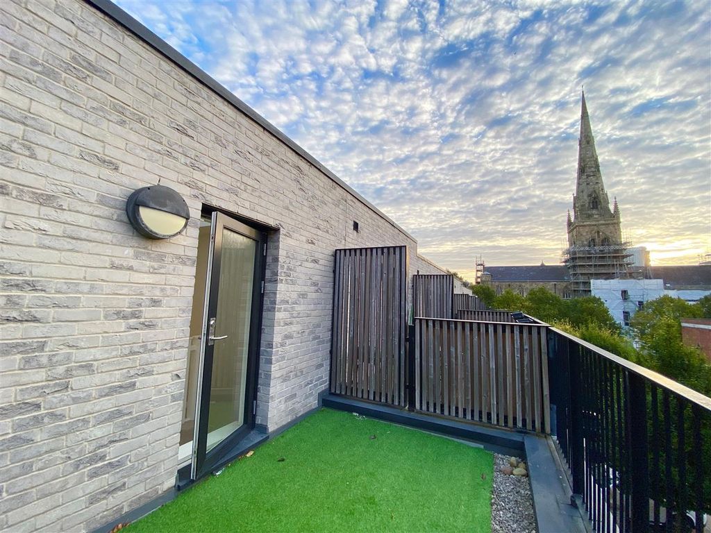 Property photo 2 of 13