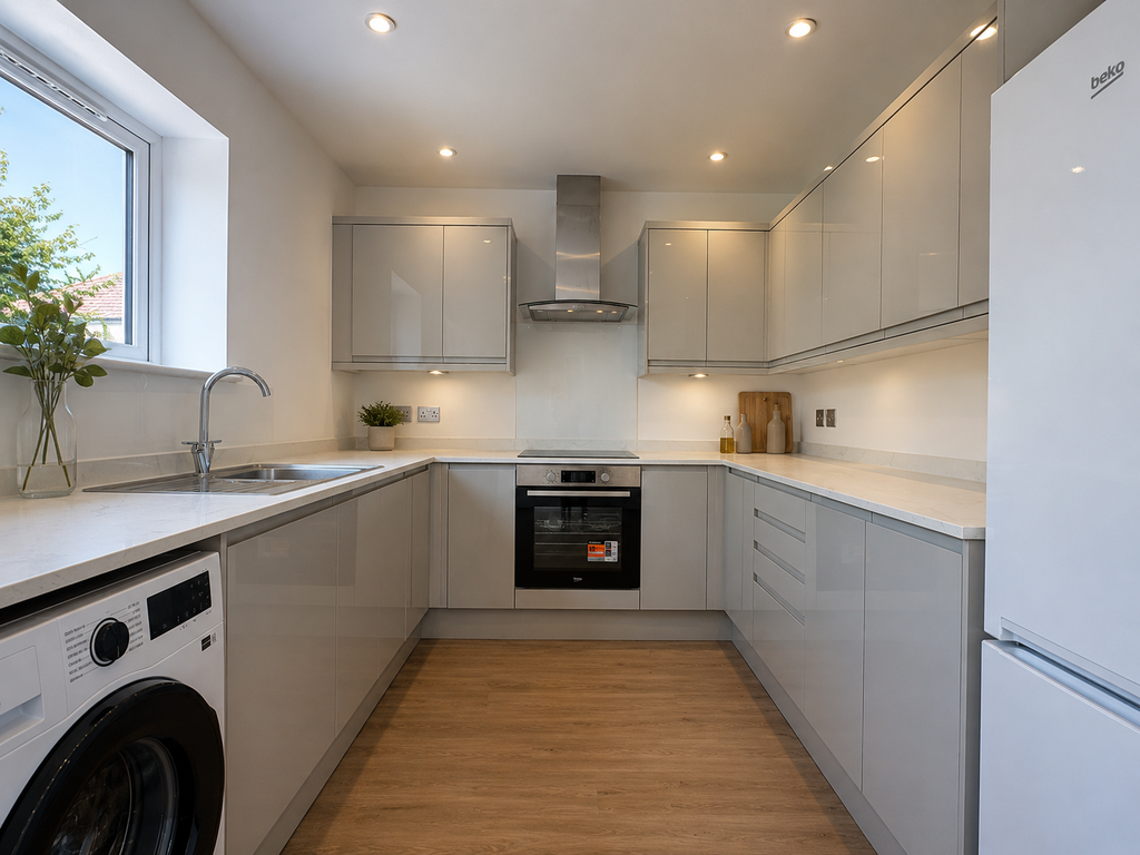 Property photo 2 of 14 Kitchen