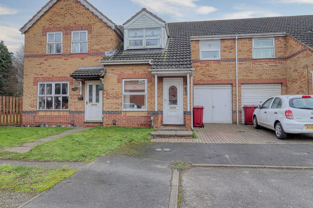 Property photo 1 of 8 Frontal