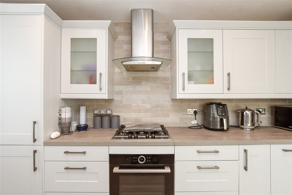 Property photo 2 of 14 Kitchen