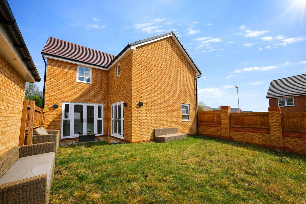 Property photo 3 of 27 Picture No. 39