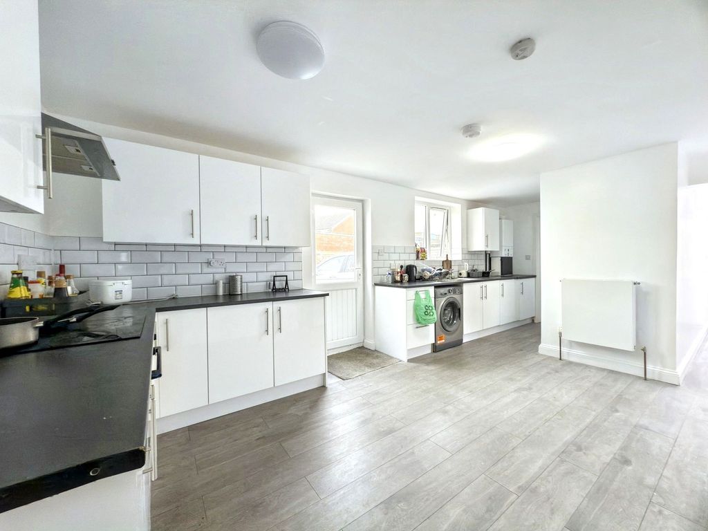 Property photo 1 of 26