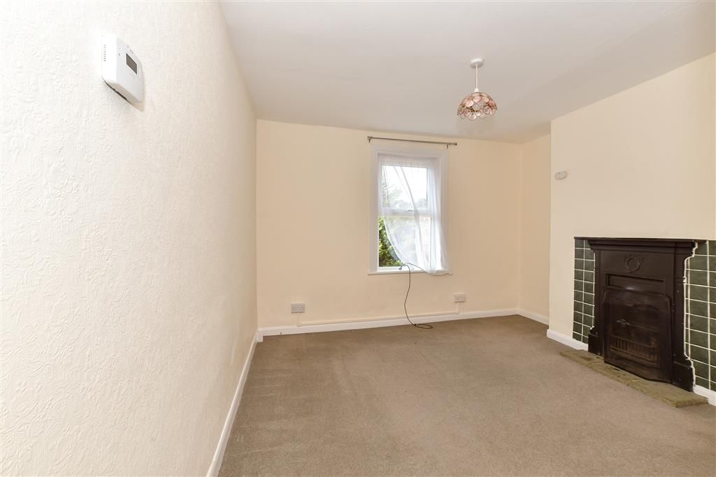 Property photo 2 of 13 Lounge