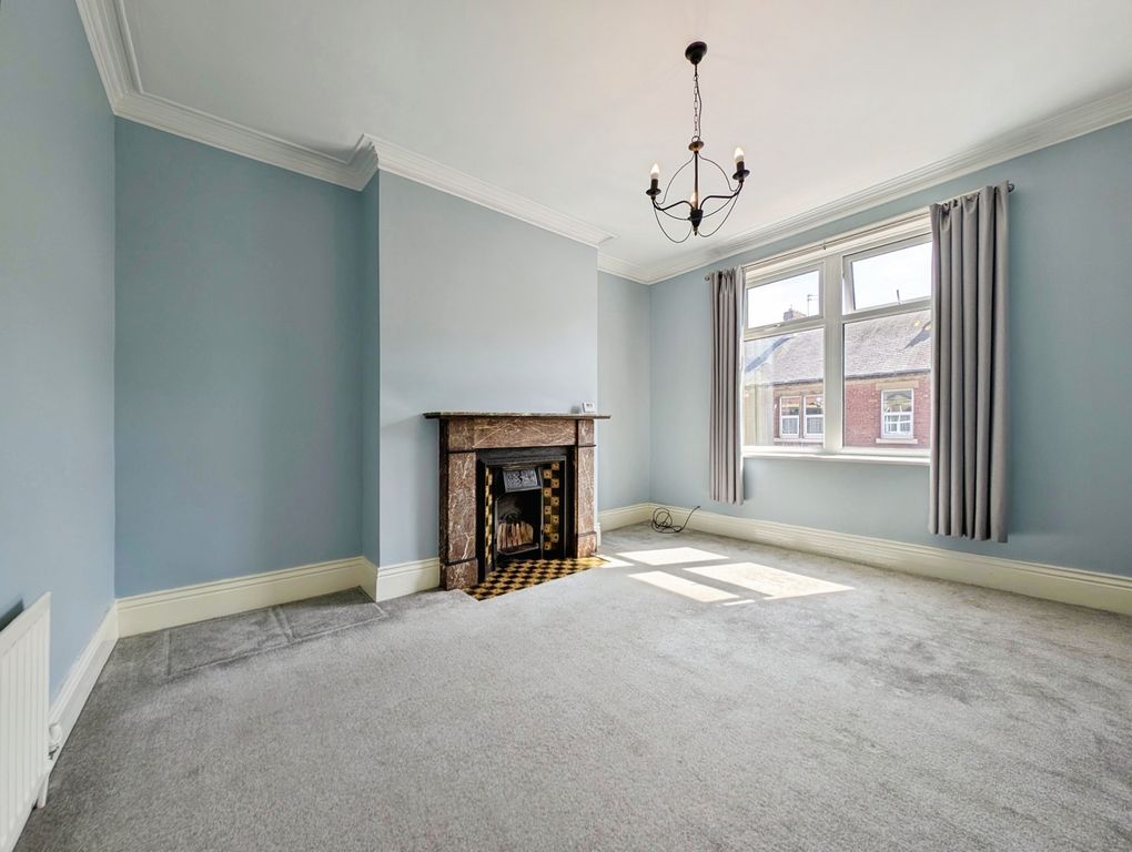 Property photo 3 of 11 Pbox-Img.Jpg