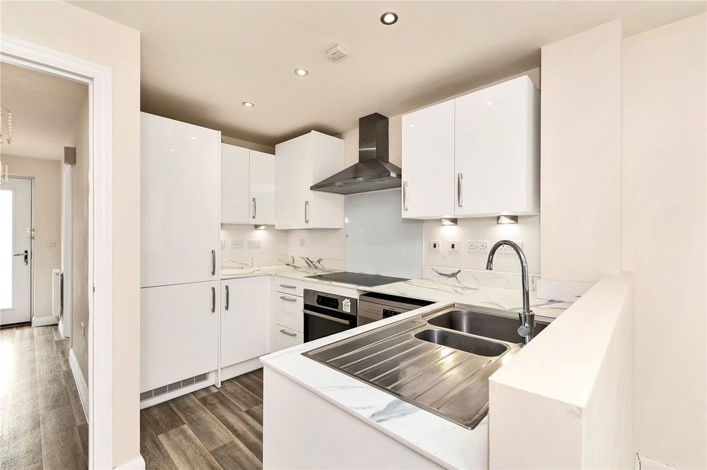 Property photo 2 of 18 Picture No. 05