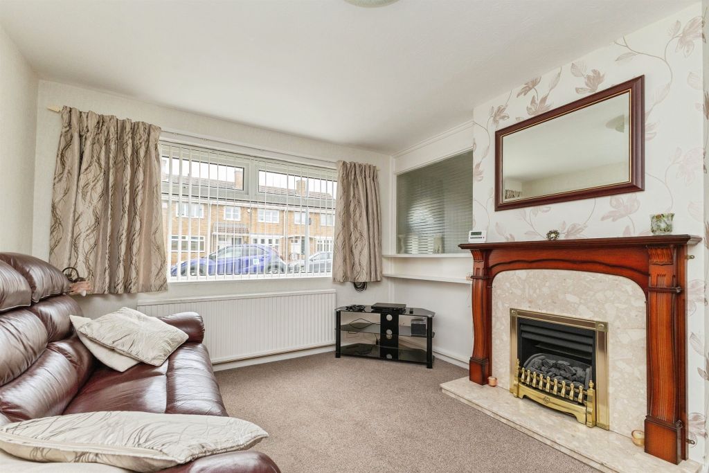 Property photo 2 of 17