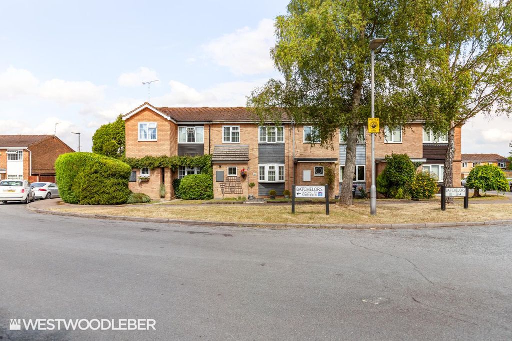 Property photo 1 of 32 Batchelors_32.Jpg